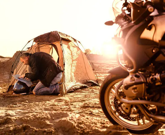 Viaggio in moto con tenda